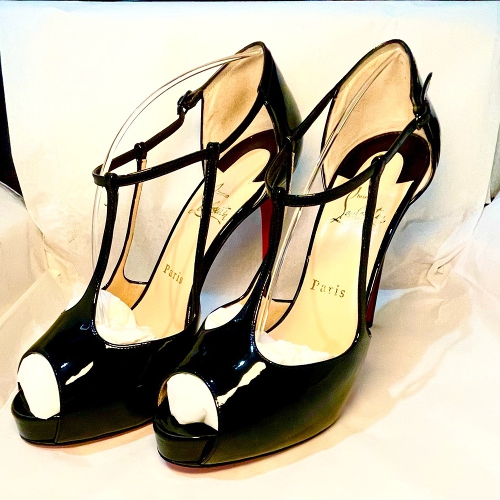 Christian Louboutin ankle strap cage peeptoe pumps. Glossy patent black
38.5 - Picture 9 of 14